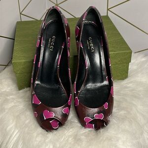 💯Authentic Gucci Heart Print Wedge Heels with Open Toes🍀